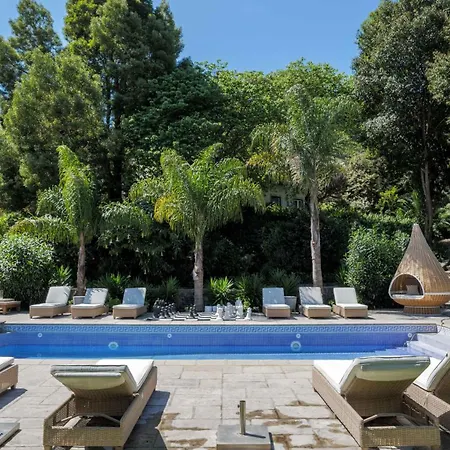 Luxurious Royal Estate In Historic Paradise