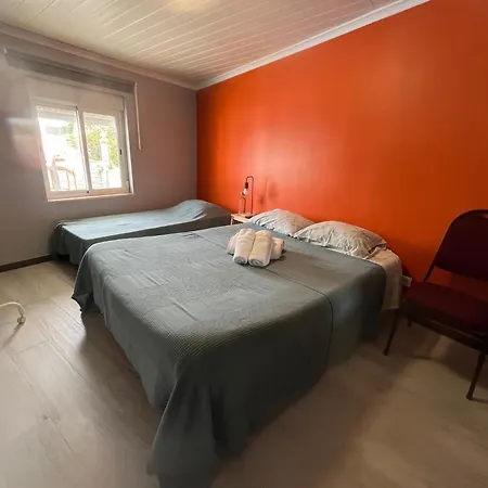 Sun House - Near - Kitchen - Pool Homestay Sintra