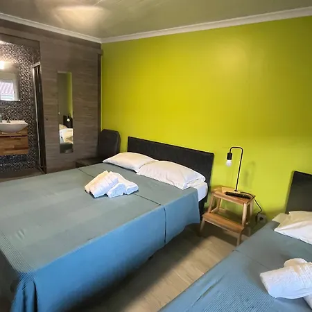 Sun House - Near - Kitchen - Pool Homestay *