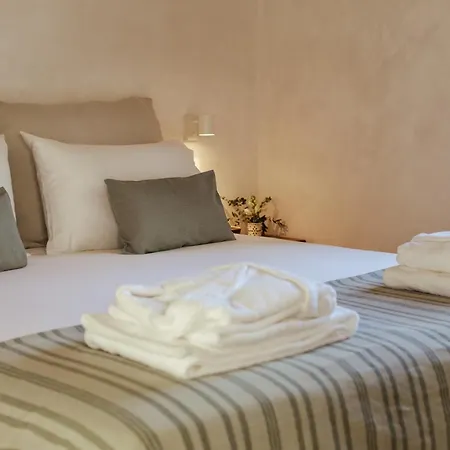 Unique Apartment *