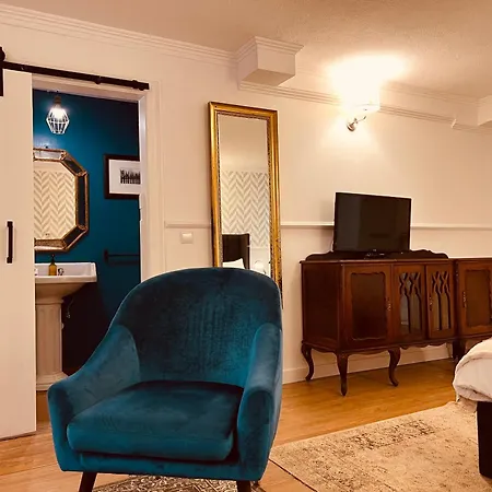 Alojamento de Acomodação e Pequeno-almoço Sintra1012 Boutique 3*