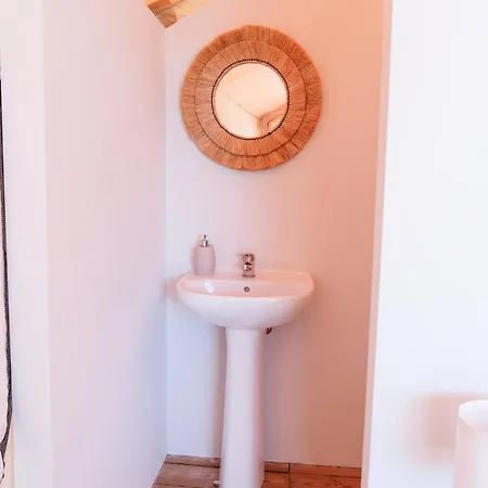 Dreamsea Surf Bed & Breakfast