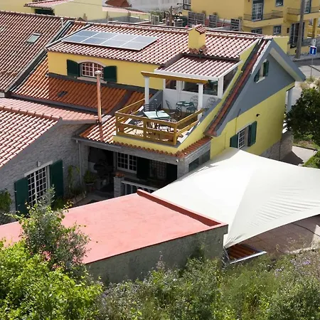 Sun House - Near - Kitchen - Pool Homestay