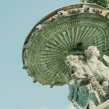 Collares Petit Palais Villa