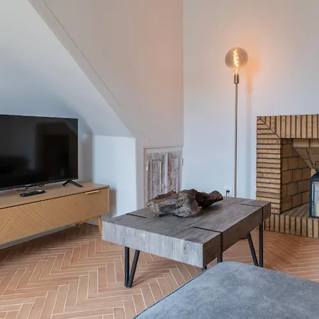 Comfortable Nook In By Lovelystay Apartment Sintra
