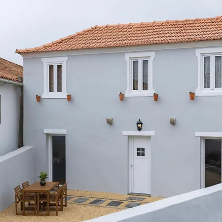 Apartment Comfortable Nook In By Lovelystay Sintra