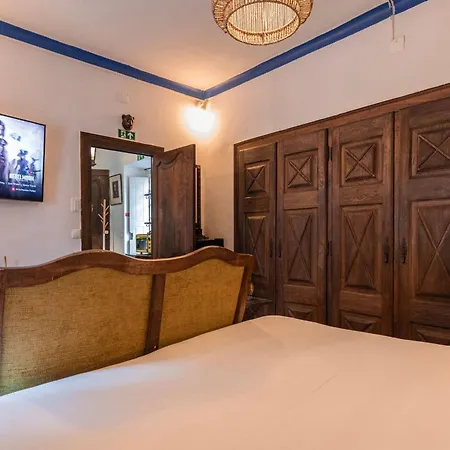 Bed & Breakfast 17th Century In With Snooker & Hottub - Wow Sintra