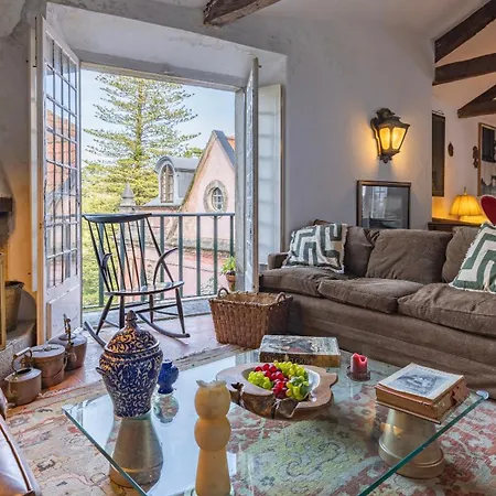 Bed & Breakfast Giant Smart Room, Hot Tub, Ps5, In Historical Center Inside 17th Century Palace - Wow Sintra