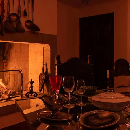 Giant Smart Room, Hot Tub, Ps5, In Historical Center Inside 17th Century Palace - Wow Sintra