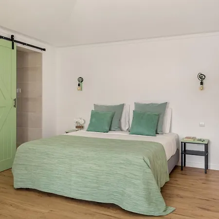 Revive House Camp - Ericeira - Guest house *