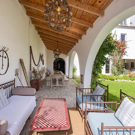 Exclusive Luxury In Villa *