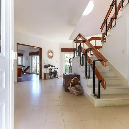 Portucale ! Retreat With Pool Villa