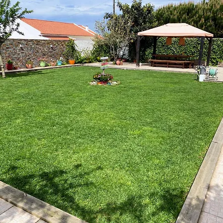 Holiday home In Sao Joao Lampas Mit Kamin