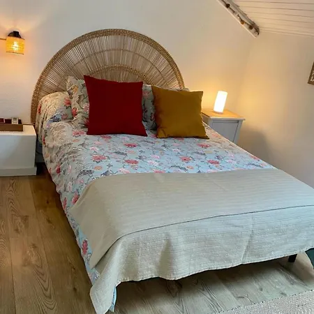 Holiday home In Sao Joao Lampas Mit Kamin