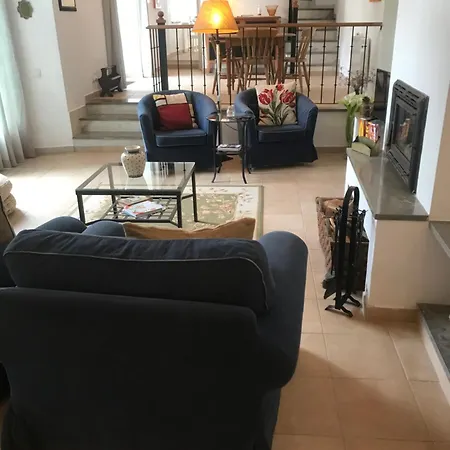 Garden Paradise With Pool For 4