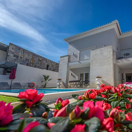 Dream Garden Villa