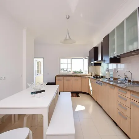 Luxurious 4-bedroom Golf With Private Pool *