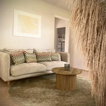 So Magoito Tiny House Bed & Breakfast Sintra