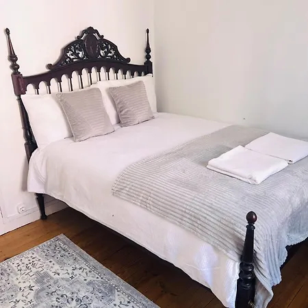 Apartment Location To Visit Sintra, Next To Station, Perfect For Tourists *