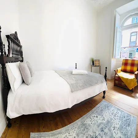 Apartment Location To Visit Sintra, Next To Station, Perfect For Tourists *