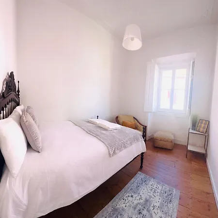 Location To Visit Sintra, Next To Station, Perfect For Tourists Apartment