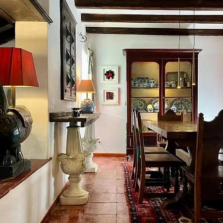Casa Figuras Chalet *