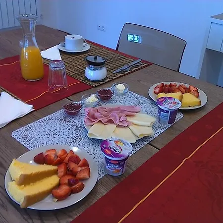 Bed & Breakfast Door 12 Sintra