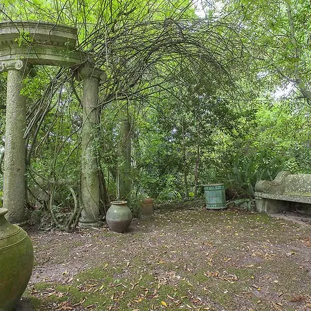 Casa de hóspedes The Romantic Suites & Garden (adults Only)