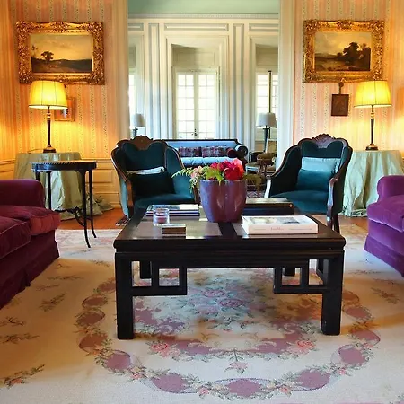 The Romantic Suites & Garden (adults Only)