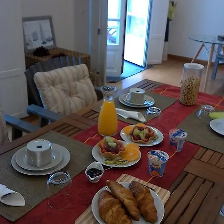 Bed & Breakfast Door 12