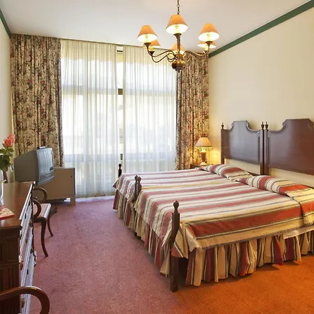 Nh Centro Hotel 4*