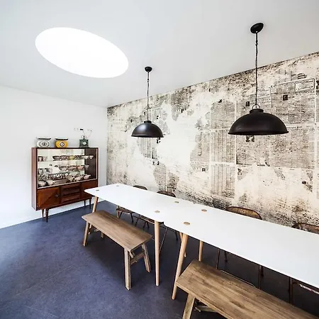 Hostel Moon Hill By Joivy *