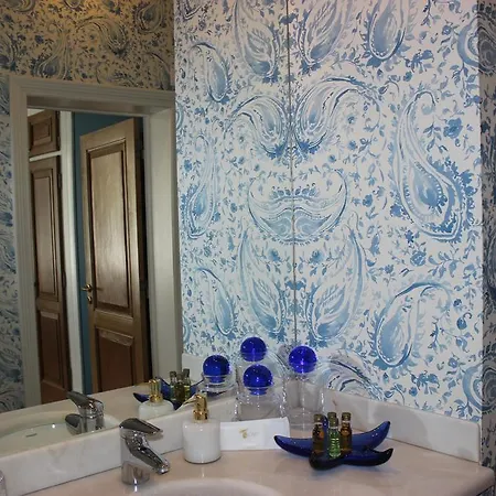 Guest house Quinta De Sao Tadeu 4*