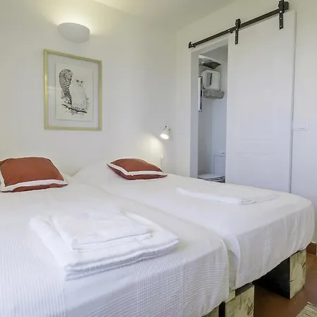 Holiday home Magoito1 *