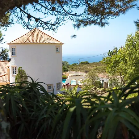Acomodação com café da manhã  Quinta Do Cabo 4*