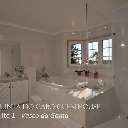 Acomodação com café da manhã  Quinta Do Cabo 4*