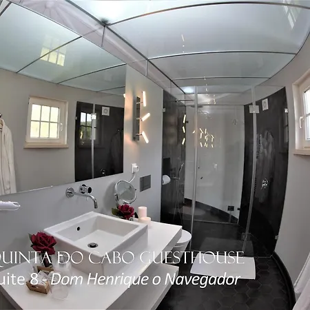Acomodação com café da manhã  Quinta Do Cabo 4*