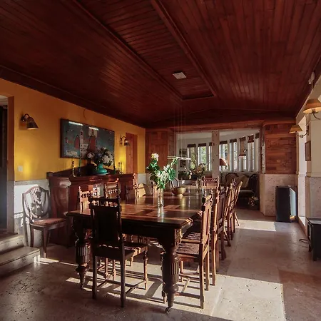 Shepinetree - Capela House Villa