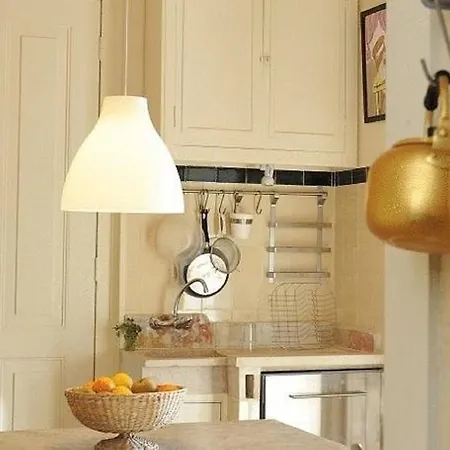 Guest house Shepinetree - Pinheira 3*