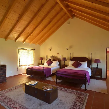 Quinta Do Scoto Acomodação com café da manhã  4*