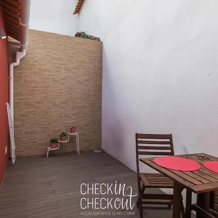 Apartment Checkincheckout - Colares Cozy House Sintra