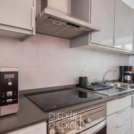 Apartment Checkincheckout - Colares Cozy House Sintra