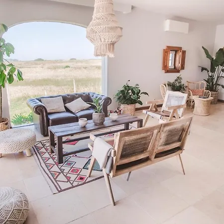 Dreamsea Surf Bed & Breakfast Sintra