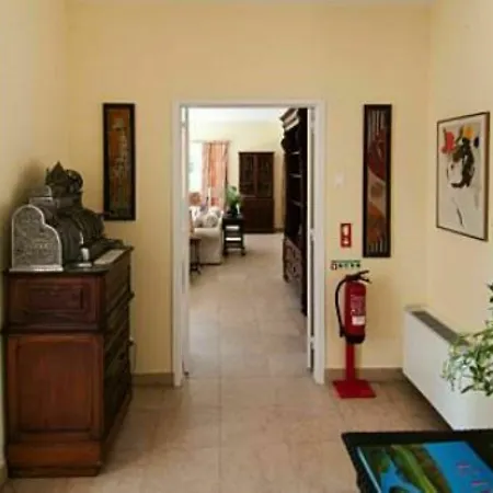 106326 House In Lisboa Hotel