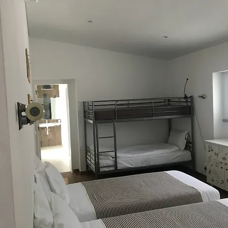 Alojamento de Acomodação e Pequeno-almoço Azen Cool House