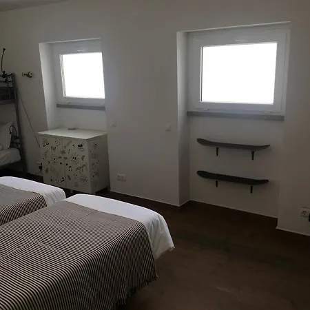 Azen Cool House Alojamento de Acomodação e Pequeno-almoço 3*