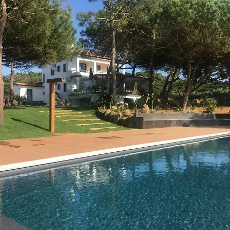 Alojamento de Acomodação e Pequeno-almoço Azen Cool House 3*