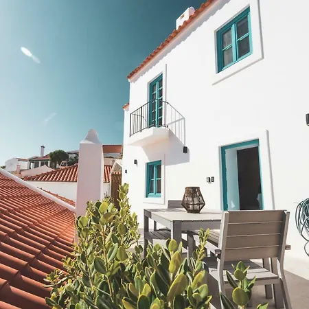 Azenhas Do Mar West Coast Design And Surf * Sintra