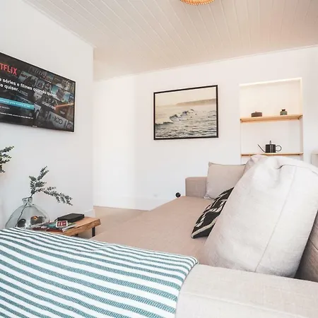 Azenhas Do Mar West Coast Design And Surf * Sintra