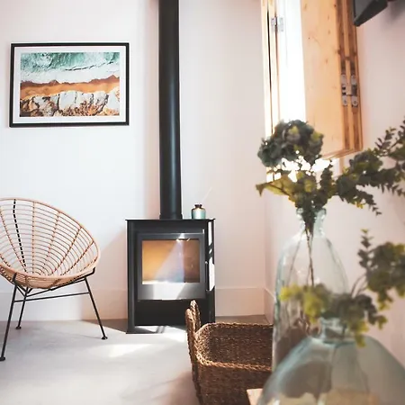 Azenhas Do Mar West Coast Design And Surf Apartment